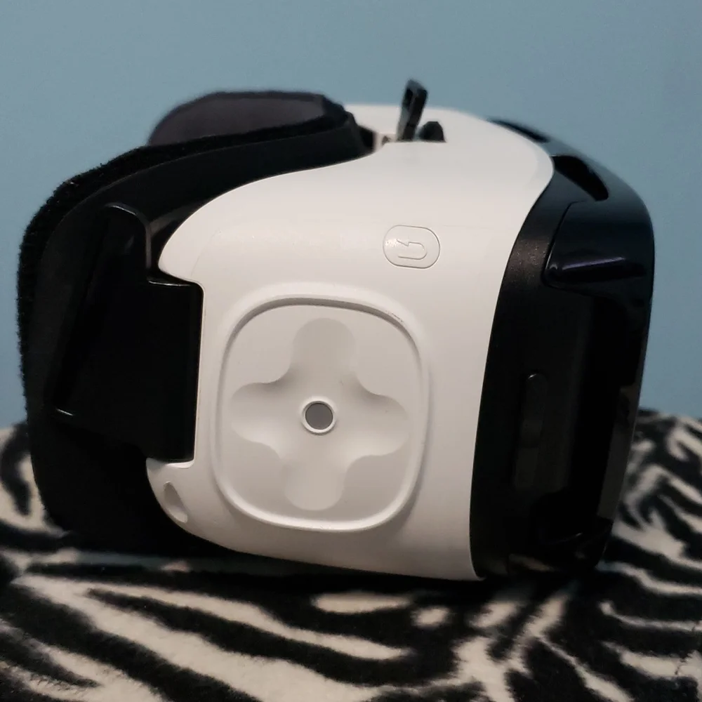 Samsung Gear VR Headset
